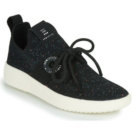 Sneakers Uomo Armistice VOLT ONE Nero in pelle scamosciata, design moderno e confortevole, ideali per un look casual e alla moda. Perfette per l'uso quotidiano o per occasioni rilassate, queste sneakers offrono un'ottima vestibilità e stile. Acquista ora le Armistice VOLT ONE Nero e rinnova il tuo guardaroba!