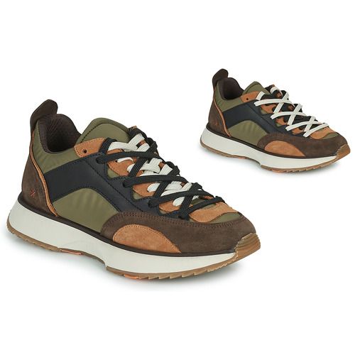 Sneakers Uomo Art TURIN Marrone eleganti e versatili, ideali per ogni occasione. Realizzate con materiali di alta qualità, queste scarpe offrono comfort e stile. Perfette per abbinamenti casual e sportivi, le Art TURIN Marrone sono un must-have per il tuo guardaroba. Scopri il design moderno e il colore sofisticato che rende queste sneakers un'ottima scelta per gli amanti delle scarpe da uomo. Acquista ora le Sneakers Art TURIN Marrone e aggiorna il tuo look con un tocco trendy!