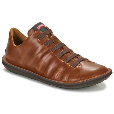 Sneakers uomo Camper BEETLE Marrone Derby, design elegante e moderno, ideali per un comfort quotidiano e un look stiloso. Perfette per ogni occasione, con suola resistente e materiali di alta qualità. Acquista ora le Camper BEETLE per un'esperienza di camminata senza pari.