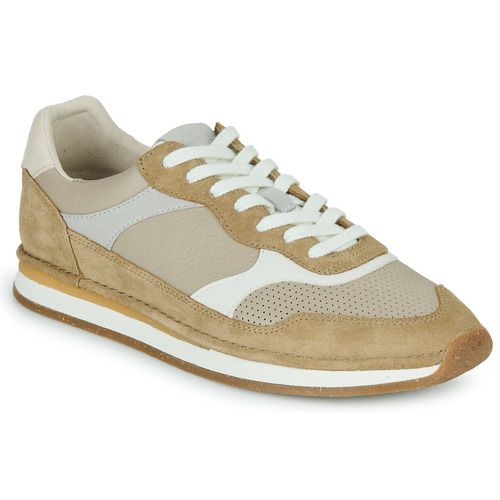 Sneakers Uomo Clarks CRAFTRUN TOR di colore Marrone, perfette per un look casual e alla moda. Queste sneakers offrono comfort e stile, ideali per la vita quotidiana e le attività all'aperto. Acquista ora le Clarks CRAFTRUN TOR Marrone per elevare il tuo guardaroba e garantire una calzata confortevole.