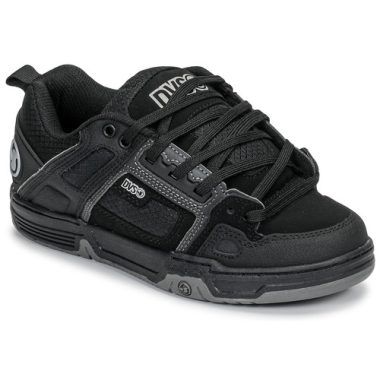 "Scarpe da skate Uomo DVS COMANCHE Nero, perfette per il tuo stile urbano e per performance su varie superfici. Design moderno e resistente, ideale per skater e amanti dello sport. Sneakers DVS per comfort e supporto durante ogni movimento."