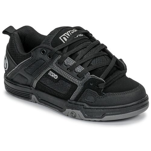 "Scarpe da skate Uomo DVS COMANCHE Nero, perfette per il tuo stile urbano e per performance su varie superfici. Design moderno e resistente, ideale per skater e amanti dello sport. Sneakers DVS per comfort e supporto durante ogni movimento."