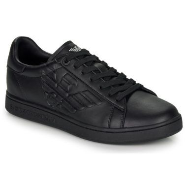 Sneakers Uomo Emporio Armani EA7 CLASSIC NEW CC Nero: eleganti e trendy, queste sneakers sono l'accessorio perfetto per un look sportivo e refined. Realizzate con materiali di alta qualità, offrono comfort e stile in ogni occasione. Ideali per gli amanti della moda e del brand Emporio Armani EA7.