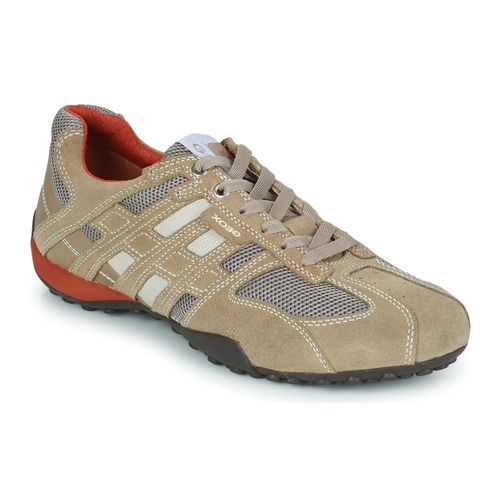 Sneakers uomo Geox SNAKE Beige, eleganti e comode, ideali per un look casual. Scopri il comfort e la qualità delle scarpe Geox, perfette per ogni occasione. Acquista ora le Geox SNAKE Beige per un passo sicuro e alla moda.