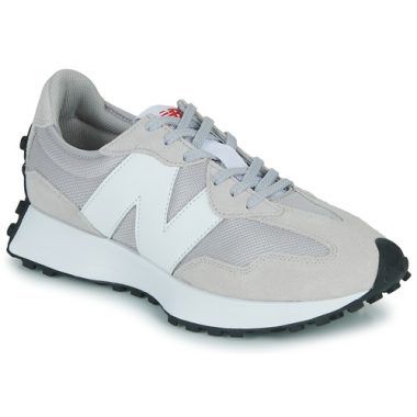 Sneakers uomo New Balance 327 Beige, design elegante e sportivo, perfette per ogni occasione. Comfort e stile uniti in un'unica scarpa, ideale per chi cerca qualità e tendenze nel mondo delle sneakers. Perfette per outfit casual e attività quotidiane. Acquista ora le New Balance 327 Beige per un look alla moda!