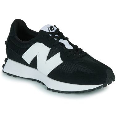 Sneakers Uomo New Balance 327 Nero, un modello versatile e stiloso ideale per ogni occasione. Con il loro design moderno e la combinazione di comfort e performance, queste scarpe sportive sono perfette per chi cerca stile e qualità. Acquista ora le New Balance 327 Nero per un look contemporaneo e dinamico.