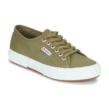 Sneakers Uomo Superga 2750 COTU Verde - Scarpe casual eleganti in tela, ideali per look alla moda e comfort quotidiano. Acquista ora le iconiche Superga 2750 COTU Verde per un tocco di stile casual.