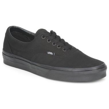 Sneakers Uomo Vans ERA Nero, scarpe sportive eleganti e versatili, ideali per il tempo libero e lo street style. Design classico, comfort eccezionale e suola resistente per una maggiore aderenza. Perfette per ogni occasione, le Vans ERA Nero sono un must-have nel guardaroba di ogni uomo. Acquista ora per un look trendy e senza tempo.