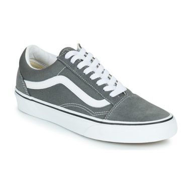 Sneakers Uomo Vans OLD SKOOL Grigio - Iconiche scarpe casual in stile retrò, perfette per ogni occasione. Design elegante e versatile, realizzate con materiali di alta qualità per garantire comfort e durata. Risaltano per il loro look distintivo e la suola in gomma antiscivolo, ideali per gli amanti delle sneakers alla moda. Acquista ora le Vans OLD SKOOL Grigio per un tocco di stile unico nel tuo guardaroba!