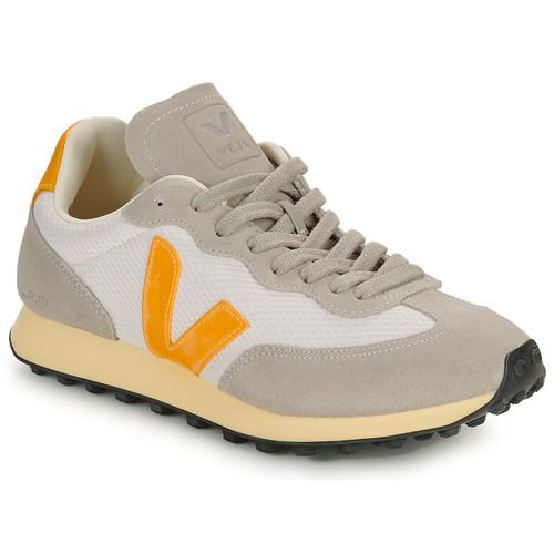 Sneakers Uomo Veja RIO BRANCO Bianco - Eleganti e sostenibili, queste scarpe sportive offrono comfort e stile. Perfette per ogni occasione, le Veja RIO BRANCO in bianco sono realizzate con materiali eco-friendly e design moderno. Aggiungi un tocco di classe alla tua collezione di calzature con le sneakers Veja, ideali per un look casual ma ricercato.