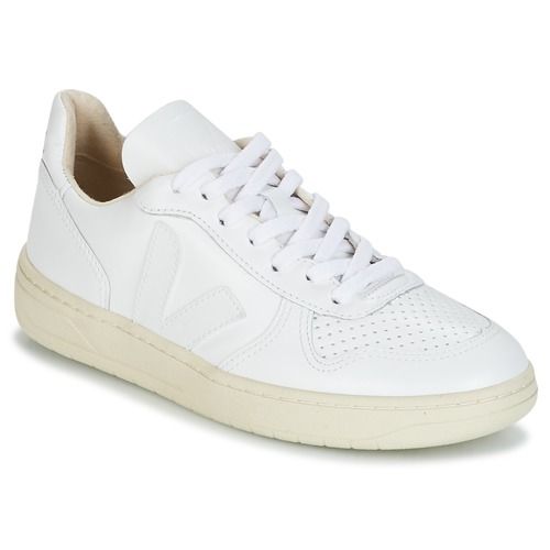 Sneakers Uomo Veja V-10 Bianco, eleganti e sostenibili, realizzate con materiali di alta qualità. Design moderno e versatile, perfette per ogni occasione. Acquista ora le Veja V-10 e completa il tuo look con stile.