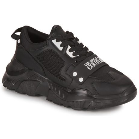 Sneakers Uomo Versace Jeans Couture 75YA3SC4 Nero: eleganti e alla moda, queste sneakers offrono un design contemporaneo con dettagli di alta qualità, perfette per ogni occasione casual. Scopri il comfort e lo stile delle Versace Jeans Couture.
