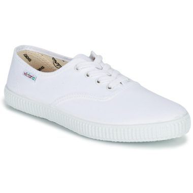 Sneakers uomo Victoria TENNIS 1915 INGLESA TOILE Bianco, eleganti e comode, ideali per ogni occasione. Queste sneakers in tela bianca offrono un design classico e versatile, perfette per completare il tuo look casual. Con suola durevole e dettagli raffinati, le sneakers Victoria sono l'accessorio ideale per gli amanti della moda. Acquista ora per aggiungere un tocco di stile al tuo guardaroba!