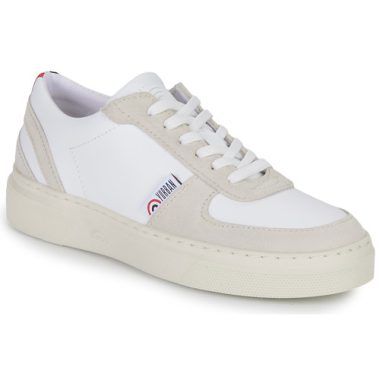 Sneakers Uomo Yurban BRIXTON Bianco: eleganti e comode, perfette per un look casual e alla moda. Realizzate con materiali di alta qualità, queste sneakers offrono stile e comfort, ideali per ogni occasione. Acquista ora le Yurban BRIXTON in bianco per un tocco di freschezza al tuo outfit.