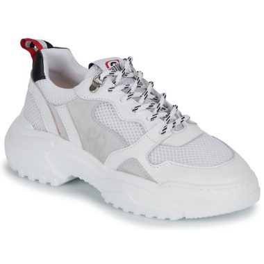 Sneakers uomo Yurban MILANO Bianco, eleganti e trendy, perfette per un look casual e moderno. Scarpe sportive in pelle di alta qualità, ideali per il tempo libero e l'uso quotidiano. Acquista ora le Yurban MILANO per un comfort senza pari e uno stile impeccabile.