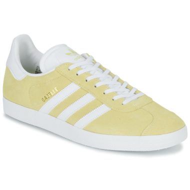 Sneakers uomo adidas GAZELLE giallo, modello di calzature eleganti e sportive, perfette per un look trendy. Design iconico, comfort eccezionale e versatilità per ogni occasione. Acquista le adidas GAZELLE giallo ora per un tocco di stile e comfort ai tuoi passi.