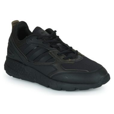 Sneakers uomo adidas ZX 1K BOOST 2.0 in nero, caratterizzate da un design moderno e confortevole. Perfette per lo sport e il tempo libero, queste sneakers offrono un'ottima ammortizzazione grazie alla tecnologia BOOST. Ideali per gli amanti dello stile e della performance. Acquista ora le adidas ZX 1K BOOST 2.0 nere per un look trendy e all'avanguardia.