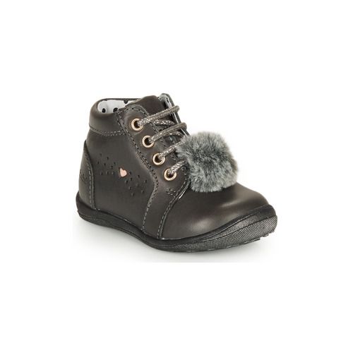 Stivaletti bambina ragazza Catimini CALISTA Grigio, eleganti e comodi, perfetti per ogni occasione. Realizzati con materiali di alta qualità, questi stivaletti offrono stile e comfort per le piccole fashioniste. Disponibili in grigio, si abbinano facilmente a qualsiasi outfit. Scopri il massimo della moda per bambini con i Catimini CALISTA.