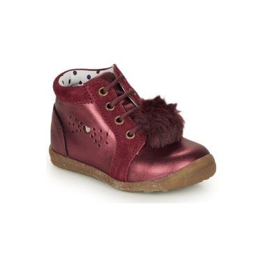 Stivaletti Catimini per bambina ragazza CALISTA in rosso, ideali per stile e comfort. Perfetti per ogni occasione, questi stivaletti sono un must-have per l'outfit invernale delle più giovani. Realizzati con materiali di alta qualità, garantiscono durata e resistenza. Lavorazione elegante e design accattivante per un tocco trendy. Scegli questi stivaletti Catimini CALISTA per un look alla moda e pratico.