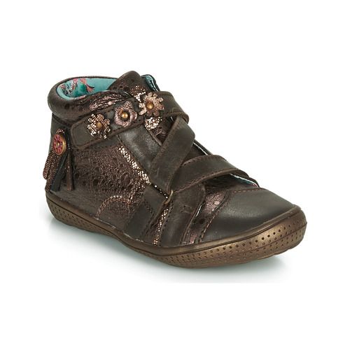 Stivaletti Catimini per bambina ragazza modello ROQUETTE color marrone, eleganti e comodi, ideali per la moda infantile. Perfetti per ogni occasione, questi stivaletti offrono stile e comfort per le piccole. Acquista ora gli stivaletti Catimini ROQUETTE per un look trendy!