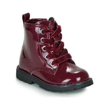 Stivaletti Chicco per bambina, modello COLLES in rosso, ideali per l'inverno. Scarponcini alla moda, comodi e resistenti, perfetti per le piccole avventuriere. Acquista questo prodotto per garantire stile e comfort al tuo bambino.