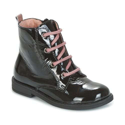 Immagine di stivaletti per bambina Citrouille et Compagnie modello HEMANU in colore nero, caratterizzati da un design elegante e dettagli curati. Perfetti per le occasioni speciali o per l'uso quotidiano, questi stivaletti offrono comfort e stile per le piccole fashioniste. Ideali per completare qualsiasi outfit, sono un must-have per il guardaroba autunnale/invernale delle ragazze.