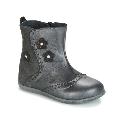 Stivaletti bambina ragazza Citrouille et Compagnie HOPETTE Grigio, eleganti e comodi, ideali per le avventure quotidiane. Realizzati in materiali di alta qualità, questi stivaletti offrono un'ottima vestibilità e supporto per i piedi delle più piccole. Perfetti per ogni occasione, dalla scuola alle uscite con gli amici, con un design alla moda che si abbina facilmente a qualsiasi outfit. Acquista i Citrouille et Compagnie HOPETTE Grigio per garantire stile e comfort alla tua bambina!