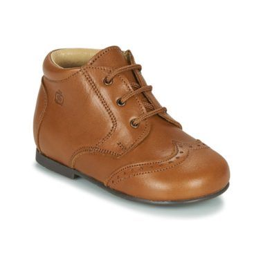 Stivaletti Citrouille et Compagnie per bambina ragazza modello LIMETTE in marrone, eleganti e alla moda, ideali per ogni occasione. Realizzati con materiali di alta qualità, offrono comfort e stile per le piccole amanti della moda. Perfetti per l'inverno e la stagione autunnale, questi stivaletti si abbinano facilmente a diversi outfit. Acquista ora i Citrouille et Compagnie Stivaletti bambina ragazza LIMETTE Marrone e valorizza il guardaroba della tua piccola!