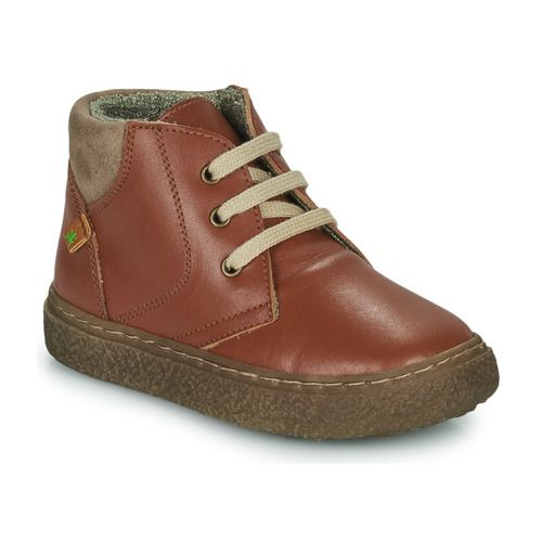 Stivaletti El Naturalista per bambina ragazza modello HELMET in marrone, realizzati in materiali di alta qualità per garantire comfort e stile. Ideali per ogni occasione, questi stivaletti sono perfetti per completare il look delle giovani fashioniste. Acquista ora gli stivaletti El Naturalista HELMET marroni e fai felice la tua bambina!