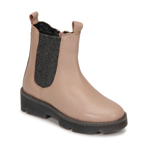 Stivaletti Gioseppo per bambina, modello CALEDON in marrone, ideale per un look trendy e comodo. Perfetti per la stagione autunnale e invernale, questi stivaletti uniscono stile e funzionalità, offrendo comfort e resistenza per ogni avventura. Disponibili in diverse taglie, sono un must-have per le ragazze che amano la moda. Acquista ora gli stivaletti Gioseppo CALEDON e completa il guardaroba della tua bambina con eleganza.