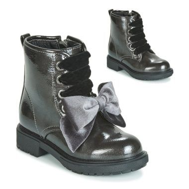 Stivaletti Gioseppo Stivaletti bambina ragazza LEHRE Grigio, eleganti e confortevoli, ideali per le piccole fashioniste. Design moderno e pratico, perfetti per ogni occasione. Realizzati con materiali di alta qualità per garantire durata e comfort durante l'uso. Disponibili in un versatile colore grigio che si abbina facilmente a vari outfit. Acquista i Gioseppo Stivaletti bambina ragazza LEHRE Grigio per aggiungere stile e praticità al guardaroba della tua bambina.