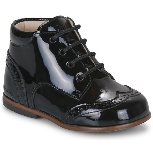 Stivaletti bambina ragazza Little Mary EMMY in color nero, realizzati in materiali di alta qualità per garantire comfort e stile. Ideali per l'uso quotidiano e perfetti per ogni occasione, questi stivaletti offrono una vestibilità eccellente e un design trendy per le più piccole. Acquista ora i Little Mary Stivaletti EMMY per completare il guardaroba della tua bambina con eleganza e praticità.