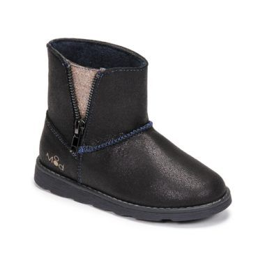 Stivaletti bambina ragazza Mod'8 ALDIZE Blu, eleganti e comodi, perfetti per ogni occasione. Realizzati con materiali di alta qualità, offrono comfort e stile per le piccole. Disponibili in blu, sono ideali per completare ogni outfit. Acquista ora gli stivaletti Mod'8 per un look trendy e alla moda!