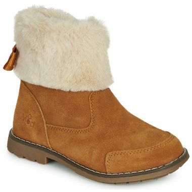 Stivaletti bambina ragazza Mod'8 STELIE Marrone, eleganti e comodi, perfetti per attività quotidiane. Realizzati con materiali di alta qualità, questi stivaletti offrono stile e resistenza. Ideali per completare il look della tua piccola in ogni stagione. Disponibili in varie misure. Scegli Mod'8 STELIE Marrone per un'ottima scelta di moda per bambine.