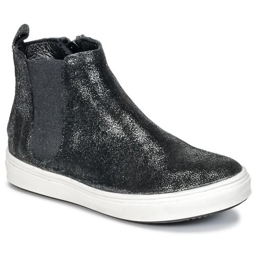 Stivaletti bambina ragazza Young Elegant People CLARITAR Nero, eleganti e alla moda, ideali per ogni occasione. Scarpa in pelle sintetica, perfetta per il comfort e lo stile delle piccole. Disponibile in nero, versatile e facile da abbinare. Acquista ora per garantire un look trendy e sofisticato per la tua bambina!