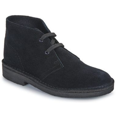 Stivaletti bambino ragazzo Clarks DESERT BOOT O Nero, ideali per il confort e lo stile dei più piccoli. Realizzati con materiali di alta qualità, questi stivaletti offrono una calzata perfetta e resistenza, perfetti per ogni occasione. Design classico e versatile, adatti per scuola, uscite o attività all'aperto. Acquista ora i Clarks Stivaletti bambino ragazzo DESERT BOOT O Nero per un look trendy e casual.