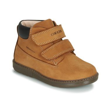 Stivaletti Geox B HYNDE BOY WPF Marrone per bambini e ragazzi, realizzati in materiali di alta qualità, ideali per ogni occasione. Questi stivaletti uniscono comfort e stile, perfetti per l'uso quotidiano. Acquista ora i migliori stivaletti per ragazzi Geox!
