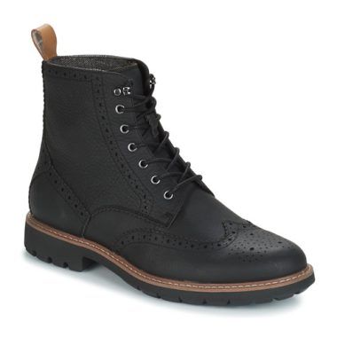 Stivaletti Uomo Clarks BATCOMBE LORD Nero, eleganti e versatili, realizzati in pelle di alta qualità. Design contemporaneo, suola robusta per massimo comfort. Ideali per ogni occasione, dai look casual a quelli formali. Scegli Clarks per stile e durata.