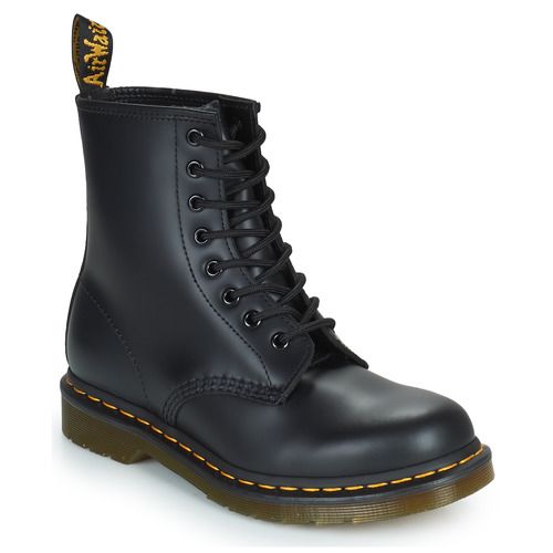 Stivaletti Uomo Dr. Martens 1460 BLACK SMOOTH in Nero, iconici e versatili, perfetti per ogni occasione. Design elegante con 8 occhielli, made in pelle liscia di alta qualità. Combina comfort e stile, ideale per gli amanti delle calzature robuste e alla moda. Acquista ora i tuoi Dr. Martens 1460 per un look unico e alla moda.