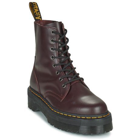 Stivaletti Uomo Dr. Martens Jadon burgundy Smooth Bordeaux, caratterizzati da un design elegante e alla moda, perfetti per ogni occasione. Realizzati in pelle di alta qualità, offrono comfort e durata. Ideali per un look trendy e versatile, questi stivaletti sono un must-have per il guardaroba maschile. Scopri la migliore collezione di stivaletti Dr. Martens per un tocco di stile unico.