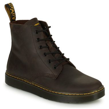 Stivaletti uomo Dr. Martens THURSTON CHUKKA DARK BROWN CRAZY HORSE in marrone, eleganti e duraturi, perfetti per un look alla moda e casual. Realizzati in pelle di alta qualità, questi stivaletti offrono comfort e resistenza per ogni occasione. Acquista ora i tuoi Dr. Martens per un tocco distintivo al tuo guardaroba.