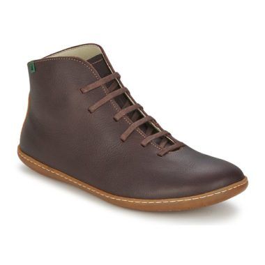 Stivaletti Uomo El Naturalista EL VIAJERO in Marrone - Comfort e stile per ogni occasione. Ideali per l'autunno e l'inverno, questi stivaletti uniscono sostenibilità e design moderno. Perfetti per un look casual ed elegante, sono realizzati con materiali di alta qualità. Acquista ora gli stivaletti El Naturalista per un comfort duraturo.