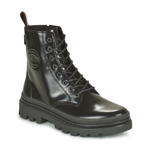 Stivaletti uomo Palladium PALLATROOPER neri, eleganti e comodi, perfetti per ogni occasione. Realizzati con materiali di alta qualità, offrono stile e durata. Ideali per passeggiate e attività all’aperto. Acquista ora i tuoi stivaletti Palladium PALLATROOPER per un look alla moda.