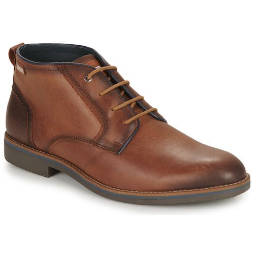 Stivaletti uomo Pikolinos LEON M4V marrone, realizzati in pelle di alta qualità, design elegante e confortevole, ideali per ogni occasione. Perfetti per completare il tuo outfit con stile, offrono un'ottima vestibilità e supporto. Acquista ora i Pikolinos LEON M4V marrone e trasforma il tuo look!