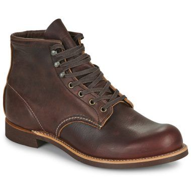 Stivaletti uomo Red Wing BLACKSMITH Marrone, realizzati in pelle di alta qualità, ideali per un look elegante e contemporaneo. Scarpe robuste e durevoli, perfette per l'uso quotidiano e adatte a qualsiasi occasione. Design classico con dettagli sofisticati, ottime per completare il tuo outfit. Acquista ora e scopri il comfort e lo stile dei Red Wing BLACKSMITH!