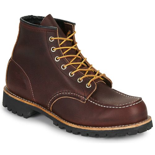 Stivaletti Uomo Red Wing MOC TOE Marrone, eleganti e resistenti, realizzati in pelle di alta qualità. Perfetti per un look casual e sofisticato, ideali per l'uso quotidiano. Acquista ora i Red Wing MOC TOE Marrone per un comfort senza pari e uno stile inconfondibile.