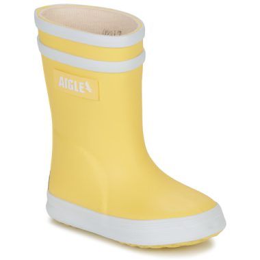 Stivali Aigle per bambina ragazza modello BABY FLAC 2 nel colore giallo, ideali per affrontare la pioggia e le avventure all'aperto. Questi stivali sono realizzati con materiali di alta qualità, garantendo comfort e protezione per i piedi delle più piccole. Perfetti per scoprire la natura in ogni stagione, un must-have nella scarpiera delle bambine.