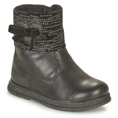Stivali Chicco per bambina ragazza modello CAMILLA in colore nero, ideali per un look alla moda e confortevole. Perfetti per l'inverno, questi stivali offrono calore e stile. Disponibili in diverse taglie, sono un'ottima scelta per le piccole che amano la moda. Acquista ora i Chicco Stivali bambina ragazza CAMILLA Nero per un'opzione trendy e pratica!