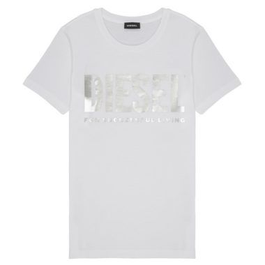T-shirt ragazza Diesel TSILYWX Bianco, realizzata in cotone morbido e traspirante, con logo distintivo Diesel sul petto. Perfetta per un look casual e alla moda, ideale per la stagione estiva. Disponibile in diverse taglie, questa t-shirt si abbina facilmente a jeans, shorts o gonne. Aggiungi un tocco di stile al tuo outfit con la T-shirt Diesel TSILYWX. Acquista ora per un guardaroba trendy!