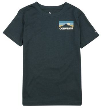 T-shirt ragazzo Converse CIRCLEMOUNTAINLOCKUP Verde, alla moda e confortevole, ideale per il tempo libero. Realizzata in morbido cotone, questa maglietta presenta un design unico con grafica moderna, perfetta per giovani fashionisti. Ottima per abbinamenti casual con jeans o pantaloni. Disponibile in diverse taglie, perfetta per l'abbigliamento estivo. Acquista ora la T-shirt Converse per un look trendy e sportivo!